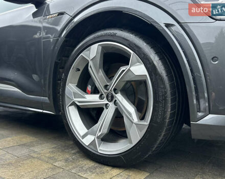 Серый Ауди E-Tron, объемом двигателя 0 л и пробегом 48 тыс. км за 49999 $, фото 34 на Automoto.ua