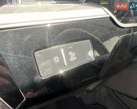 Сірий Ауді E-Tron, об'ємом двигуна 0 л та пробігом 22 тис. км за 48490 $, фото 19 на Automoto.ua