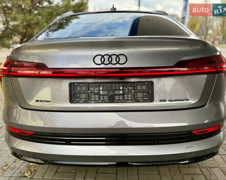 Серый Ауди E-Tron, объемом двигателя 0 л и пробегом 31 тыс. км за 46500 $, фото 7 на Automoto.ua