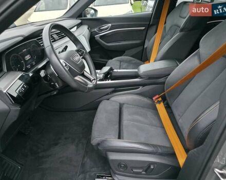 Серый Ауди E-Tron, объемом двигателя 0 л и пробегом 149 тыс. км за 36900 $, фото 13 на Automoto.ua