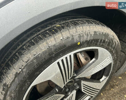 Серый Ауди E-Tron, объемом двигателя 0 л и пробегом 44 тыс. км за 38700 $, фото 9 на Automoto.ua