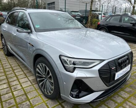 Серый Ауди E-Tron, объемом двигателя 0 л и пробегом 25 тыс. км за 54123 $, фото 4 на Automoto.ua
