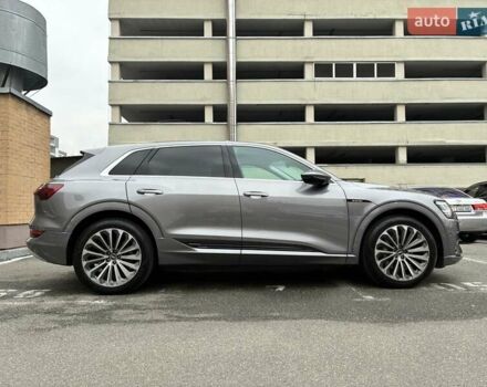 Серый Ауди E-Tron, объемом двигателя 0 л и пробегом 112 тыс. км за 31900 $, фото 9 на Automoto.ua