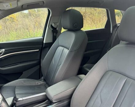 Серый Ауди E-Tron, объемом двигателя 0 л и пробегом 145 тыс. км за 29500 $, фото 82 на Automoto.ua