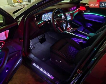 Сірий Ауді E-Tron, об'ємом двигуна 0 л та пробігом 100 тис. км за 41888 $, фото 23 на Automoto.ua