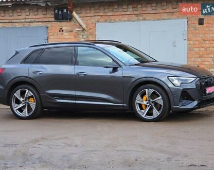 Сірий Ауді E-Tron, об'ємом двигуна 0 л та пробігом 100 тис. км за 41888 $, фото 112 на Automoto.ua