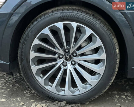 Серый Ауди E-Tron, объемом двигателя 0 л и пробегом 32 тыс. км за 41367 $, фото 19 на Automoto.ua