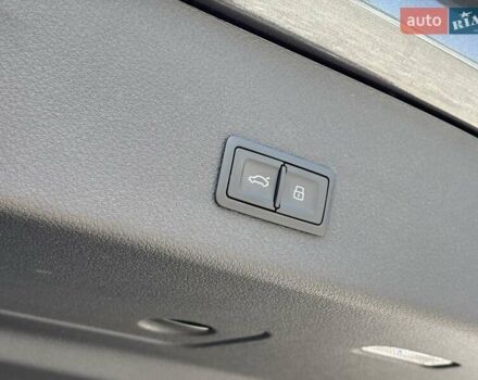 Серый Ауди E-Tron, объемом двигателя 0 л и пробегом 70 тыс. км за 39650 $, фото 7 на Automoto.ua