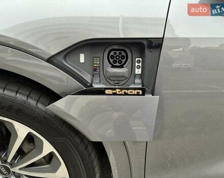 Серый Ауди E-Tron, объемом двигателя 0 л и пробегом 112 тыс. км за 31900 $, фото 44 на Automoto.ua