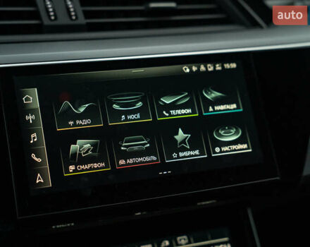 Сірий Ауді E-Tron, об'ємом двигуна 0 л та пробігом 64 тис. км за 37900 $, фото 32 на Automoto.ua