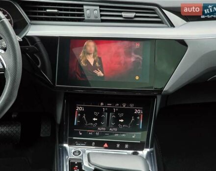 Сірий Ауді E-Tron, об'ємом двигуна 0 л та пробігом 100 тис. км за 41888 $, фото 21 на Automoto.ua