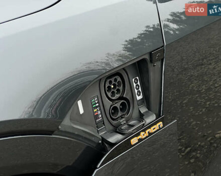 Серый Ауди E-Tron, объемом двигателя 0 л и пробегом 32 тыс. км за 41367 $, фото 98 на Automoto.ua