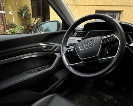 Сірий Ауді E-Tron, об'ємом двигуна 0 л та пробігом 5 тис. км за 42000 $, фото 11 на Automoto.ua