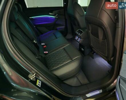 Сірий Ауді E-Tron, об'ємом двигуна 0 л та пробігом 100 тис. км за 41888 $, фото 26 на Automoto.ua