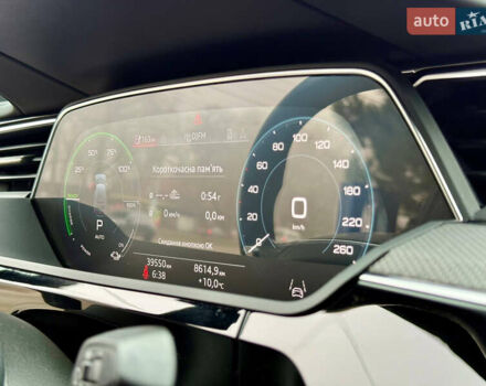 Серый Ауди E-Tron, объемом двигателя 0 л и пробегом 37 тыс. км за 49500 $, фото 83 на Automoto.ua