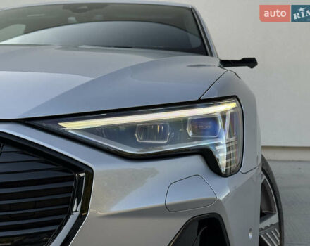 Сірий Ауді E-Tron, об'ємом двигуна 0 л та пробігом 63 тис. км за 39999 $, фото 9 на Automoto.ua