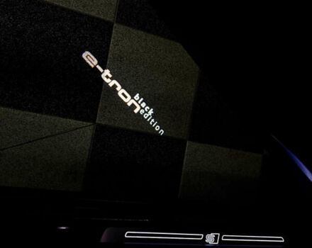 Серый Ауди E-Tron, объемом двигателя 0 л и пробегом 59 тыс. км за 46000 $, фото 33 на Automoto.ua