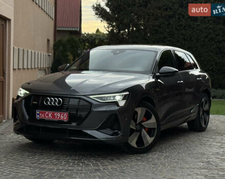 Серый Ауди E-Tron, объемом двигателя 0 л и пробегом 43 тыс. км за 41777 $, фото 24 на Automoto.ua