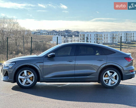 Сірий Ауді E-Tron, об'ємом двигуна 0 л та пробігом 58 тис. км за 45200 $, фото 7 на Automoto.ua