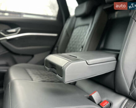 Сірий Ауді E-Tron, об'ємом двигуна 0 л та пробігом 22 тис. км за 49999 $, фото 80 на Automoto.ua