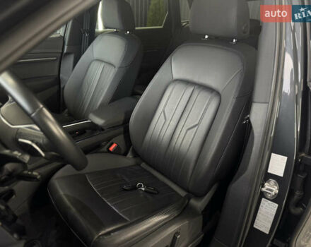 Сірий Ауді E-Tron, об'ємом двигуна 0 л та пробігом 99 тис. км за 33500 $, фото 11 на Automoto.ua