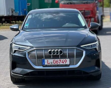 Серый Ауди E-Tron, объемом двигателя 0 л и пробегом 105 тыс. км за 25900 $, фото 6 на Automoto.ua