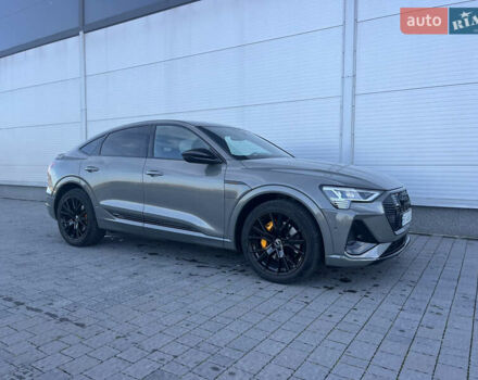 Серый Ауди E-Tron, объемом двигателя 0 л и пробегом 45 тыс. км за 45950 $, фото 13 на Automoto.ua