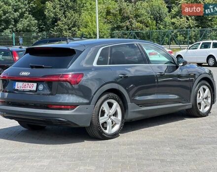 Серый Ауди E-Tron, объемом двигателя 0 л и пробегом 105 тыс. км за 25900 $, фото 7 на Automoto.ua