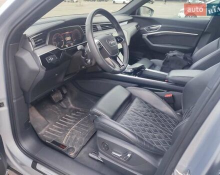 Сірий Ауді E-Tron, об'ємом двигуна 0 л та пробігом 36 тис. км за 47777 $, фото 21 на Automoto.ua