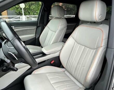 Серый Ауди E-Tron, объемом двигателя 0 л и пробегом 43 тыс. км за 48900 $, фото 12 на Automoto.ua