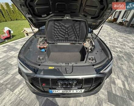 Серый Ауди E-Tron, объемом двигателя 0 л и пробегом 14 тыс. км за 47900 $, фото 27 на Automoto.ua