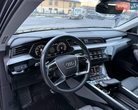 Серый Ауди E-Tron, объемом двигателя 0 л и пробегом 197 тыс. км за 23900 $, фото 24 на Automoto.ua