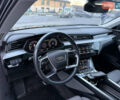 Серый Ауди E-Tron, объемом двигателя 0 л и пробегом 197 тыс. км за 23900 $, фото 24 на Automoto.ua