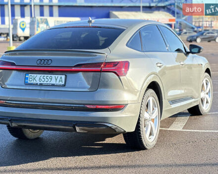 Сірий Ауді E-Tron, об'ємом двигуна 0 л та пробігом 58 тис. км за 45200 $, фото 10 на Automoto.ua