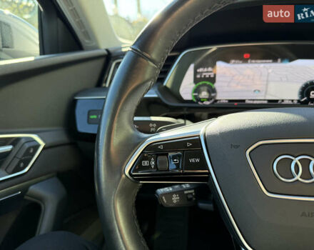 Серый Ауди E-Tron, объемом двигателя 0 л и пробегом 90 тыс. км за 33000 $, фото 49 на Automoto.ua