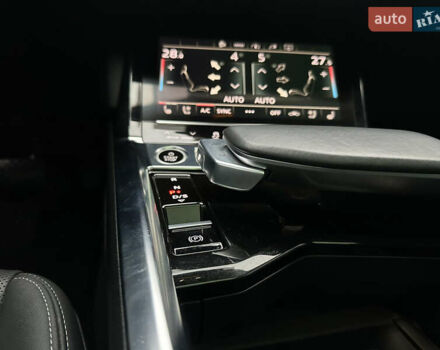 Сірий Ауді E-Tron, об'ємом двигуна 0 л та пробігом 80 тис. км за 39900 $, фото 21 на Automoto.ua