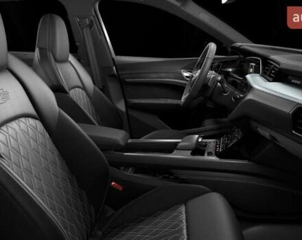 Сірий Ауді E-Tron, об'ємом двигуна 0 л та пробігом 100 тис. км за 41888 $, фото 124 на Automoto.ua