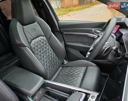 Сірий Ауді E-Tron, об'ємом двигуна 0 л та пробігом 100 тис. км за 41888 $, фото 43 на Automoto.ua