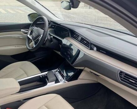 Сірий Ауді E-Tron, об'ємом двигуна 0 л та пробігом 26 тис. км за 34000 $, фото 22 на Automoto.ua