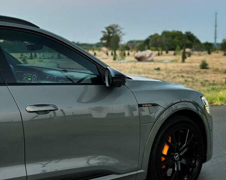 Серый Ауди E-Tron, объемом двигателя 0 л и пробегом 63 тыс. км за 40999 $, фото 10 на Automoto.ua