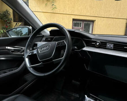 Сірий Ауді E-Tron, об'ємом двигуна 0 л та пробігом 5 тис. км за 42000 $, фото 9 на Automoto.ua