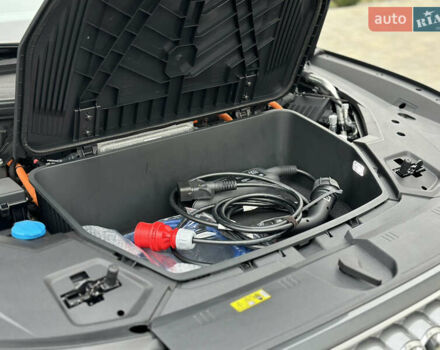 Сірий Ауді E-Tron, об'ємом двигуна 0 л та пробігом 22 тис. км за 49999 $, фото 102 на Automoto.ua