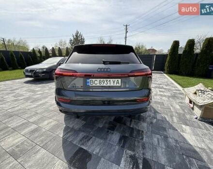 Серый Ауди E-Tron, объемом двигателя 0 л и пробегом 14 тыс. км за 47900 $, фото 3 на Automoto.ua