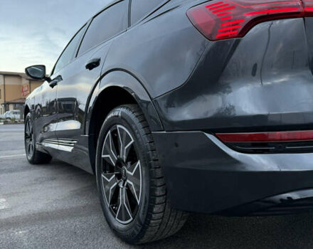 Серый Ауди E-Tron, объемом двигателя 0 л и пробегом 197 тыс. км за 23900 $, фото 12 на Automoto.ua