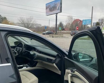 Сірий Ауді E-Tron, об'ємом двигуна 0 л та пробігом 26 тис. км за 34000 $, фото 23 на Automoto.ua