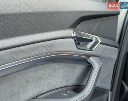 Серый Ауди E-Tron, объемом двигателя 0 л и пробегом 14 тыс. км за 53999 $, фото 80 на Automoto.ua