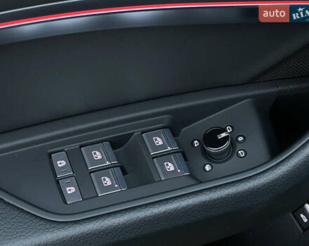 Серый Ауди E-Tron, объемом двигателя 0 л и пробегом 32 тыс. км за 41367 $, фото 66 на Automoto.ua