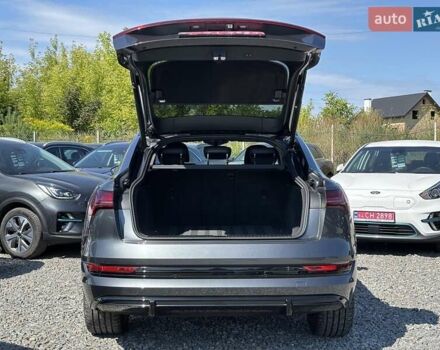 Серый Ауди E-Tron, объемом двигателя 0 л и пробегом 70 тыс. км за 39650 $, фото 10 на Automoto.ua