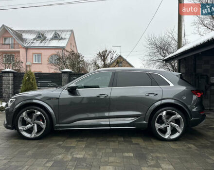 Серый Ауди E-Tron, объемом двигателя 0 л и пробегом 48 тыс. км за 49999 $, фото 11 на Automoto.ua