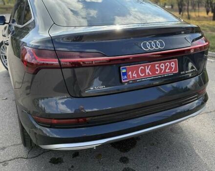 Серый Ауди E-Tron, объемом двигателя 0 л и пробегом 31 тыс. км за 40500 $, фото 5 на Automoto.ua